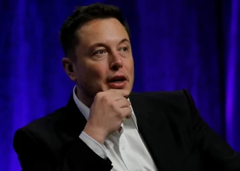 إيلون ماسك يعرض 43 مليار دولار لشراء تويتر وجعله منصة لحرية الرأي والوليد بن طلال يرفض