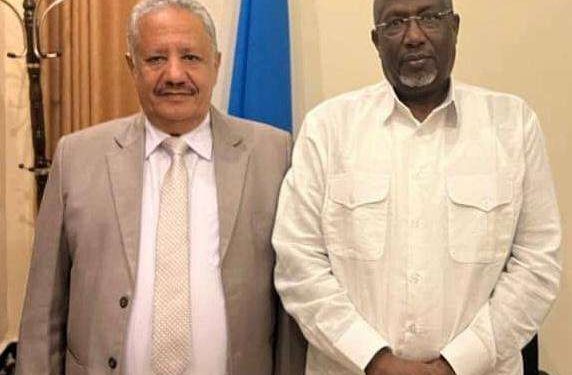 رئيس البرلمان الصومالي والسفير اليمني. مقديشو برس