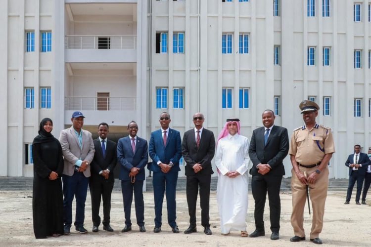 رئيس الوزراء الجديد يتفقد المقر الجديد لمجلس الوزراء الذي تموله دولة قطر الشقيقة|صور