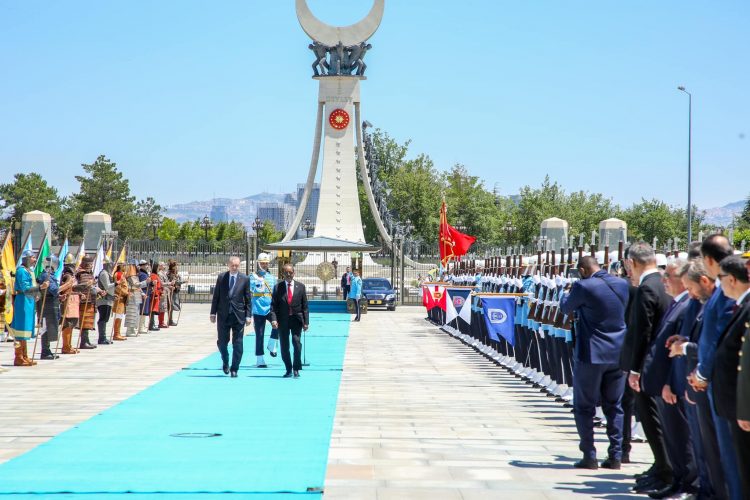 بمراسم رسمية أردوغان يستقبل فخامة الرئيس في أنقرة |صور