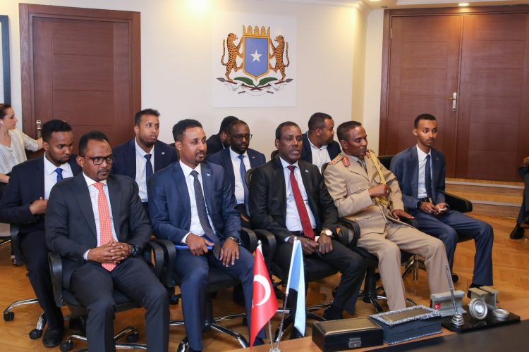 فخامة الرئيس: الصومال يعتزم إصلاح السلك الدبلوماسي وتحسين أوضاع الدبلوماسيين| صور