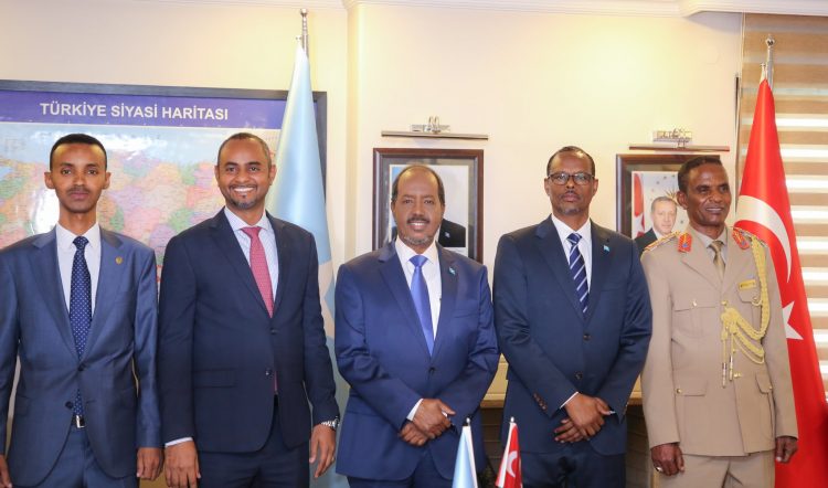 فخامة الرئيس: الصومال يعتزم إصلاح السلك الدبلوماسي وتحسين أوضاع الدبلوماسيين| صور