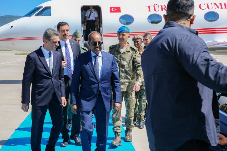 صور | الرئيس في مدرسة تدريب الكوماندوز التركية في إسبارطة