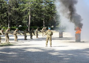 صور | الرئيس في مدرسة تدريب الكوماندوز التركية في إسبارطة