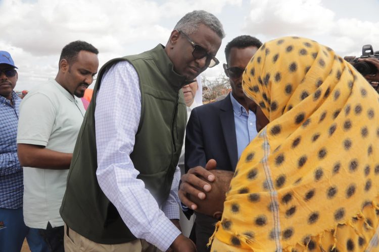 المبعوث الرئاسي للجفاف يشيد بدور دولة قطر في إيصال المساعدات للنازحين في الصومال