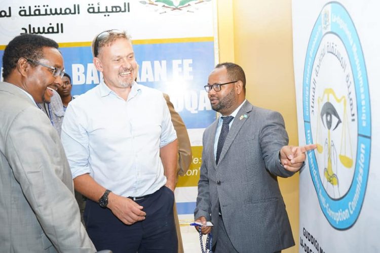 الأمم المتحدة تتعهد بدعم الهيئة المستقلة لمكافحة الفساد |صور