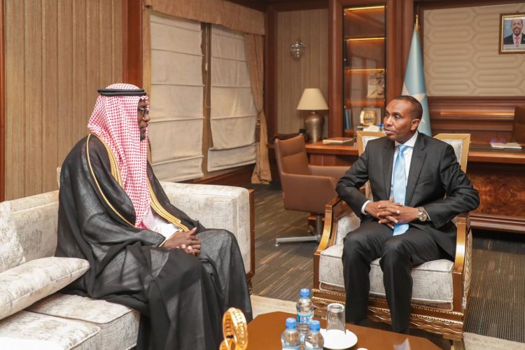 دولة رئيس الوزراء يستقبل سفير السعودية لدي البلاد | صور