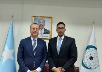 المندوب الصومالي في منظمة التعاون الإسلامي يستقبل بنظيره التركي