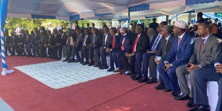 الصومال .. إعلان تشكيلة مجلس الوزراء الجديد (البارزين في التشكيلة)