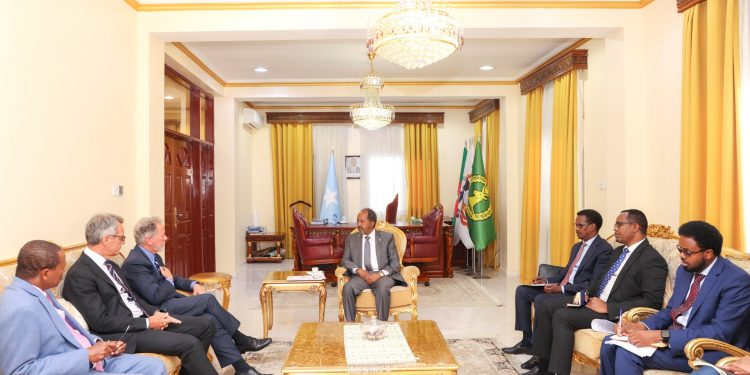 رئيس الجمهورية يستقبل المدير التنفيذي لبرنامج الأغذية العالمي