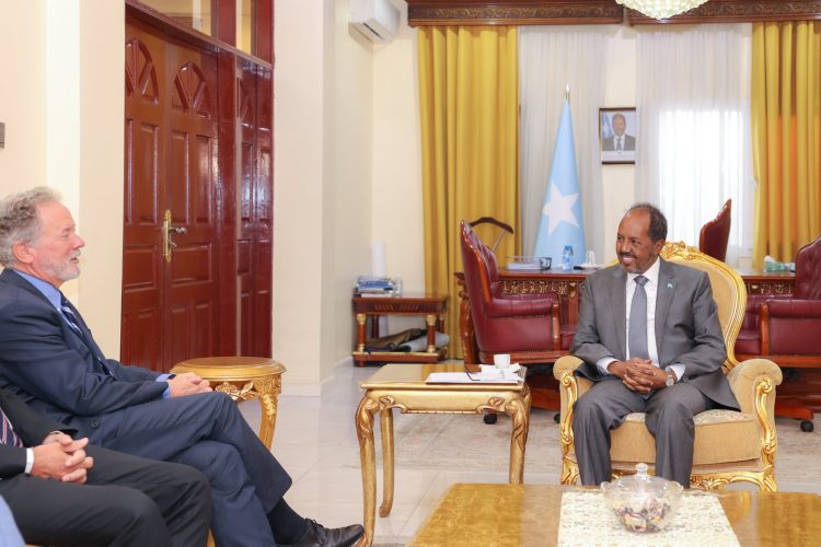 رئيس الجمهورية يستقبل المدير التنفيذي لبرنامج الأغذية العالمي