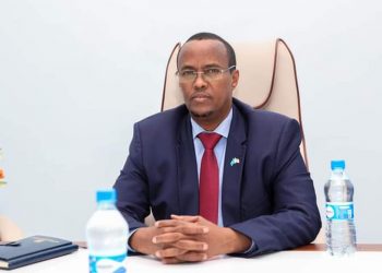 رئيس ولاية هيرشبيلي يعين مجلس وزراء الولاية (نص قرار الرئيس)