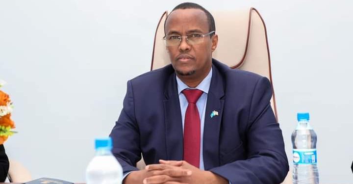 رئيس ولاية هيرشبيلي يعين مجلس وزراء الولاية (نص قرار الرئيس)