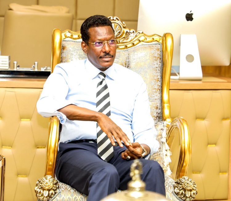 رئيس ولاية غلمدغ يجتمع مع وفد من الأمم المتحدة (الصور)