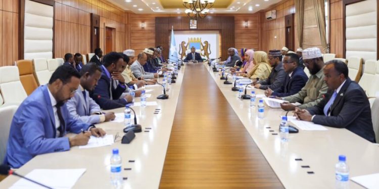 مجلس الوزراء يصادق على عدد من مذكرات التفاهم بين الصومال وإثيوبيا (صور)