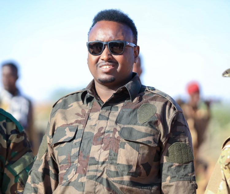 وزير الداخلية : نقف مع القوات وقيادة الحكومة على مختلف مستوياتها ملتزمة بإنهاء حركة الشباب (صور)