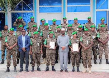 رئيس ولاية جوبالاند يودع ضباط من قوات حفظ السلام بمناسبة انتهاء فترة عملهم