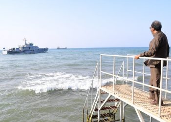 الرئيس الصومالي يتفقد معسكر القوات الصومالية المتدربة في إريتريا