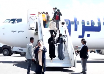 الحكومة الصومالية تعيد نحو 100 مواطنا عالقا في ليبيا