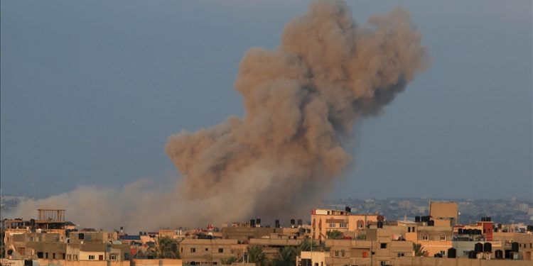 “صحة غزة”: مقتل 300 فلسطيني وإصابة 800 آخرين السبت