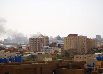 حرب السودان.. صحفيون ومعلمون يضطرون للعمل بمهن بديلة