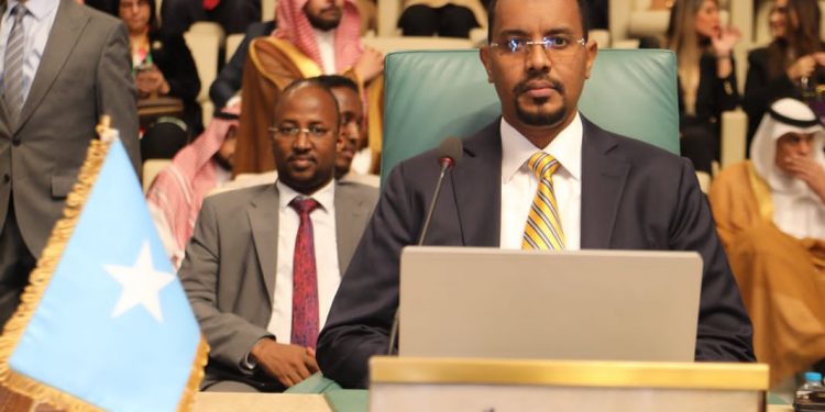 السفير الياس شيخ عمر يترأس وفد الصومال في أعمال الاجتماع الطارئ لوزراء الخارجية العرب لبحث التصعيد الاسرائيلي تجاه فلسطين