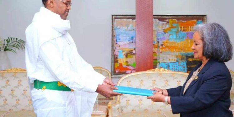 سفير الصومال الجديد يقدم أوراق اعتماده إلى رئيسة إثيوبيا