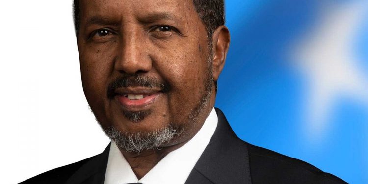 الرئيس الصومالي يلقي كلمة حول خسائر الفيضانات