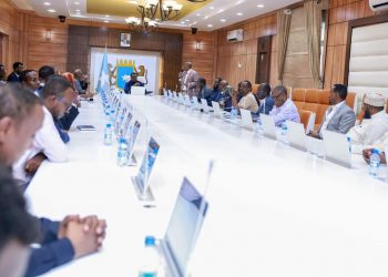 اجتماع طارئ بين الحكومة الصومالية ورجال الأعمال لمواجهة تداعيات الفيضانات