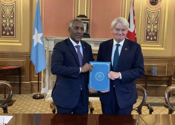 الصومال وبريطانيا يوقعان اتفاقية التعاون في مجالات الأمن والاقتصاد