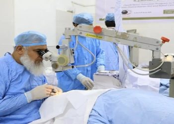 مركز الملك سلمان للإغاثة يختتم برنامج نور السعودية التطوعي لمكافحة العمى في مدينة بوصاصو بالصومال