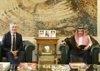 الرياض.. ستولتنبرغ ونائب وزير الخارجية السعودي يبحثان قضايا إقليمية