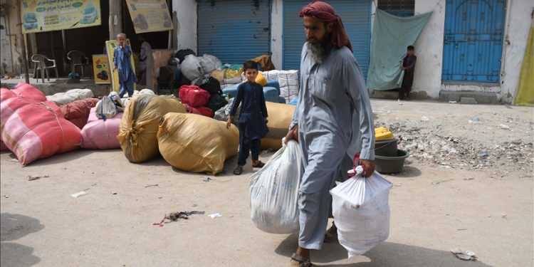 كابل: عودة 800 ألف لاجئ أفغاني منذ أكتوبر