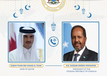 أمير قطر في اتصال هاتفي يبحث مع رئيس الصومال القضايا الإقليمية والدولية
