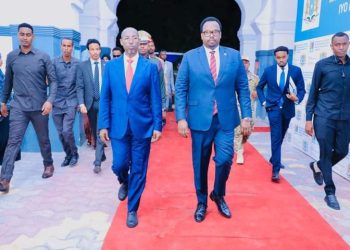 نائب رئيس الوزراء الصومالي يشيد بإنجازات بلدية مقديشو خلال عام 2023