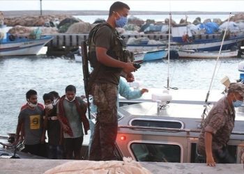 البحرية المغربية توقف 59 مهاجرا غير نظامي