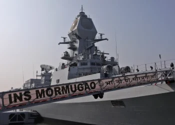 قوات هندية تصعد على السفينة المختطفة قبالة الصومال