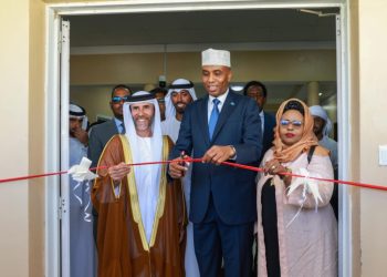 رئيس الوزراء الصومالي يفتتح مستشفى الشيخ زايد