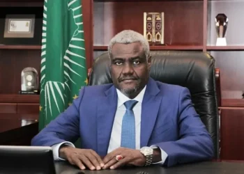 رئيس مفوضية الاتحاد الأفريقي يحث الصومال و إثيوبيا على حل التوتر سلميا