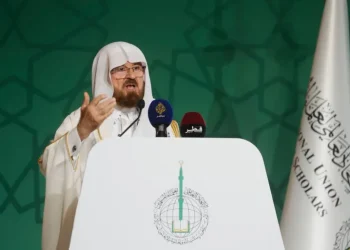 رئيس الاتحاد العالمي لعلماء المسلمين يزور مقديشو