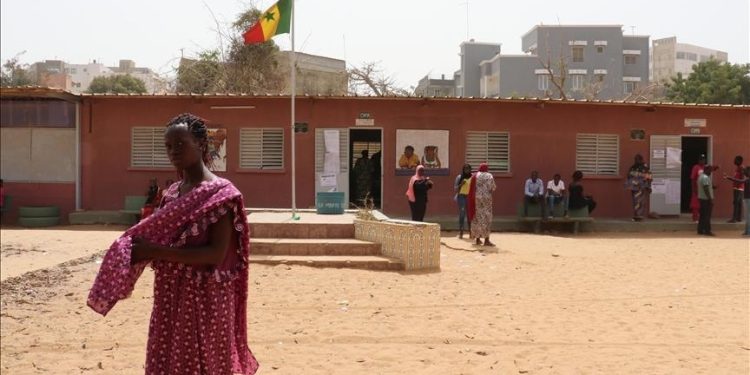 تأجيل الانتخابات الرئاسية يؤجج الشارع السنغالي