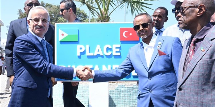 جيبوتي.. وزير النقل التركي يفتتح “ميدان إسطنبول”