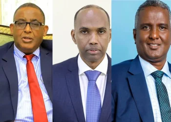 رؤساء الوزراء السابقون: نرفض الدستور الجديد