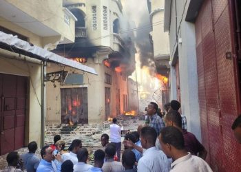 حريق هائل يدمر أجزاء رئيسية في أكبر سوق في الصومال