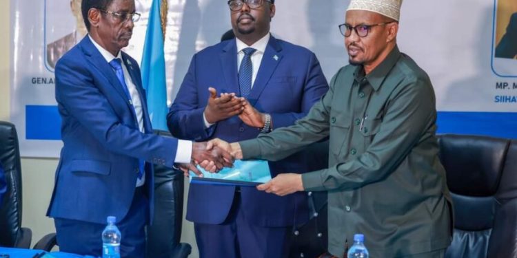 وزير الأمن الداخلي الصومالي الجديد يتسلم مهام منصبه