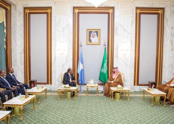 ولي العهد السعودي  يستقبل رئيس جمهورية الصومال الفيدرالية