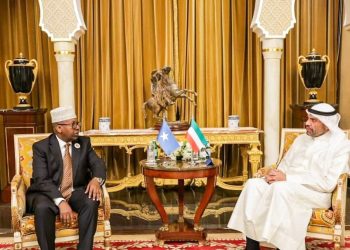 وزير الخارجية الصومالي يلتقي نظيره الكويتي لبحث مجالات التعاون الثنائي