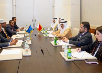 الصومال والبحرين يعززان تصميمهما على تعميق التعاون الثنائي