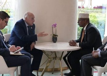 وزير الخارجية الصومالي يجتمع مع نظيره الجزائري على هامش منتدى الاقتصاد والتعاون العربي مع دول آسيا الوسطى