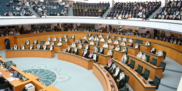 تشكيل حكومة كويتية جديدة بعد يومين من حل مجلس الأمة